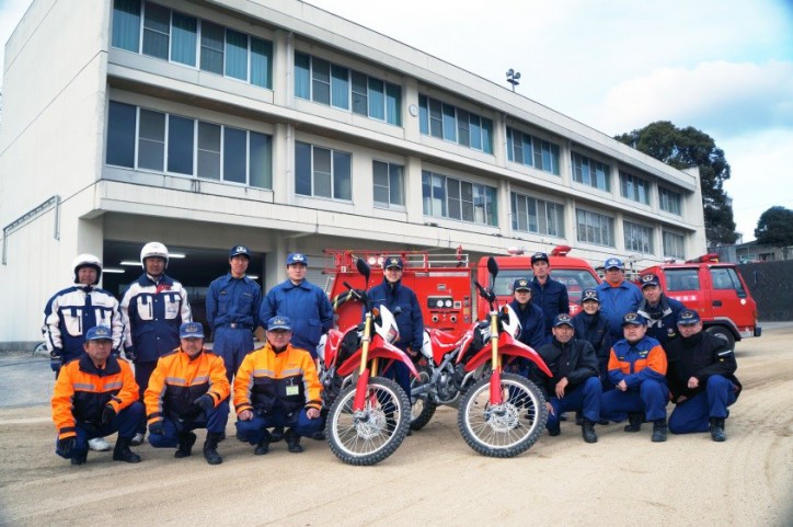 千葉県消防学校の二輪車研修に参加した消防団員ら